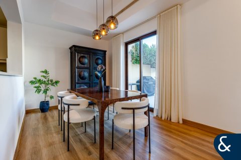 Villa in Mira, Reem, Dubai 3 bedrooms, 218 sq.m. № 78894 - photo 3