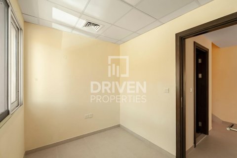 Villa in Dubai Land, Dubai 4 bedrooms, 311 sq.m. № 65794 - photo 17