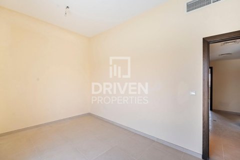 Villa in Dubai Land, Dubai 4 bedrooms, 311 sq.m. № 65794 - photo 7