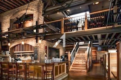 Magasin à Jumeirah Village Circle, Dubai, 799.6 m², № 48040 - photo 1