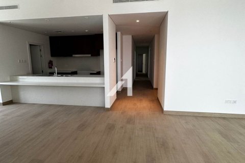 Снять в аренду квартиру в Джумейре, Дубай: 3 спальни, 180.2м², № 48043 - фото 8