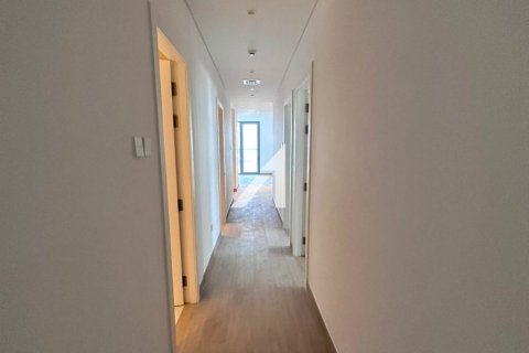 Снять в аренду квартиру в Джумейре, Дубай: 3 спальни, 180.2м², № 48043 - фото 7