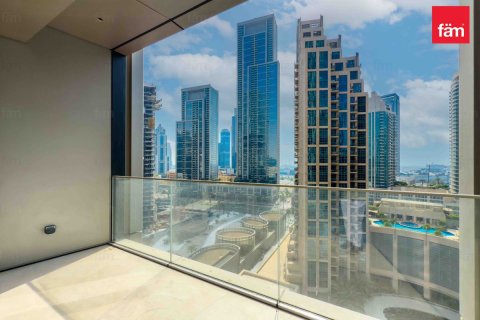 Ático en Dubai, 4 dormitorios, 495.4 m², № 23557 - foto 1