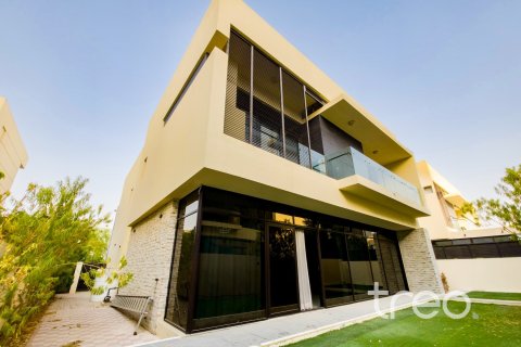 Villa en DAMAC Hills (Akoya by DAMAC), Dubai, 5 dormitorios, 437.39 m², № 138091 - foto 2