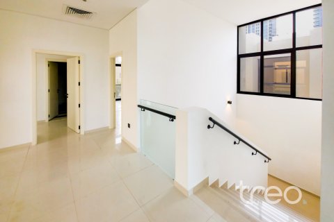 Villa en DAMAC Hills (Akoya by DAMAC), Dubai, 5 dormitorios, 437.39 m², № 138091 - foto 12