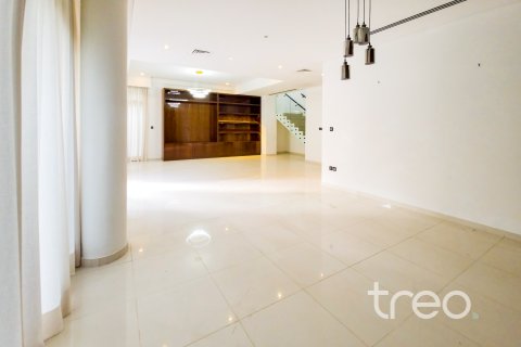 Villa en DAMAC Hills (Akoya by DAMAC), Dubai, 5 dormitorios, 437.39 m², № 138091 - foto 3