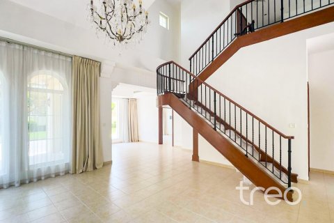Снять в аренду виллу в Арабиан Ранчес, Дубай: 4 спальни, 321.26м², № 138089 - фото 6