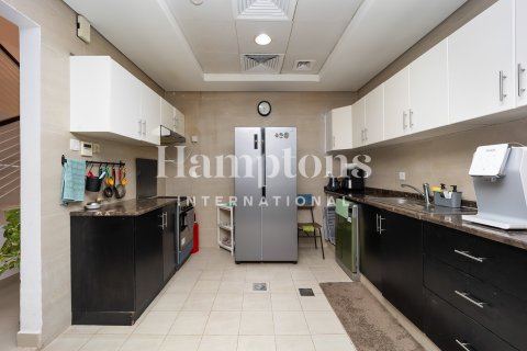 Townhouse in Murooj Al Furjan, Al Furjan, Dubai 4 bedrooms, 208.56723500 sq.m. № 63658 - photo 6