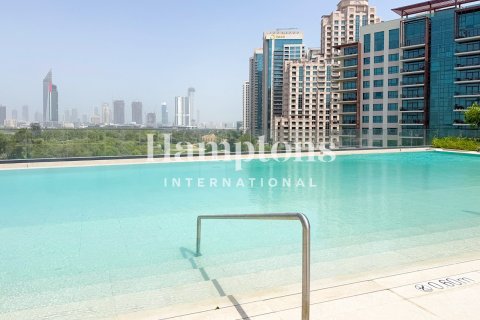 Apartment in The Views 1, The Views, Dubai 2 bedrooms, 107.58167400 sq.m. № 135096 - photo 7