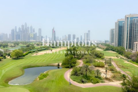 Apartment in The Views 1, The Views, Dubai 2 bedrooms, 107.58167400 sq.m. № 135096 - photo 8