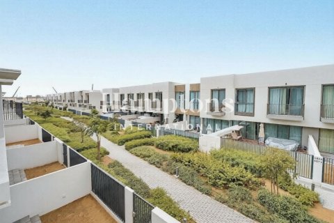 Townhouse in The Valley, Dubai 4 bedrooms, 331.66371000 sq.m. № 135090 - photo 10
