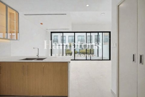 Townhouse in The Valley, Dubai 4 bedrooms, 331.66371000 sq.m. № 135090 - photo 4