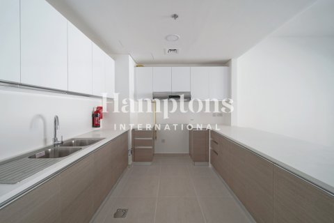 Apartamento en Hillside at Jumeirah Golf Estates, Jumeirah Golf Estates, Dubai, 3 dormitorios, 167.84970816 m², № 135097 - foto 2