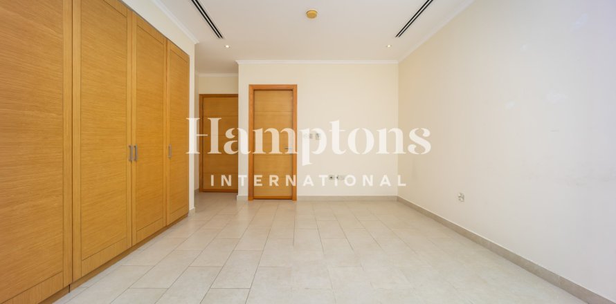Вилла в Jumeirah Park Homes, Jumeirah Park, Дубай, 4 спальни, 510м², № 135089
