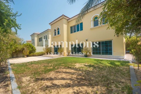 Снять в аренду виллу в Jumeirah Park Homes, Jumeirah Park, Дубай: 4 спальни, 510.00030880м², № 135089 - фото 4