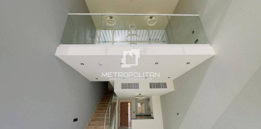 Villa in Rukan, Dubai 2 bedrooms, 97 sq.m. № 73193