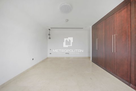 Villa en Jumeirah Park, Dubai, 4 dormitorios, 660 m², № 73195 - foto 8