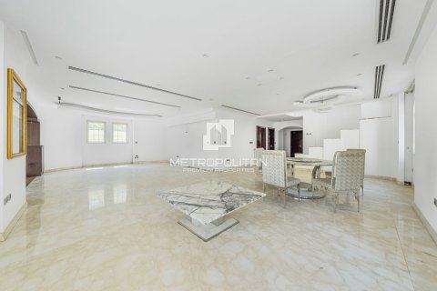 Villa en Jumeirah Park, Dubai, 4 dormitorios, 660 m², № 73195 - foto 3