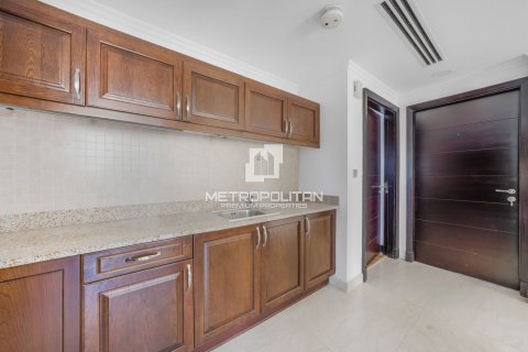 Villa en Jumeirah Park, Dubai, 4 dormitorios, 660 m², № 73195 - foto 16