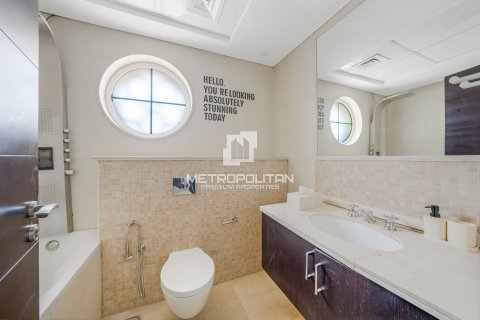 Villa en Jumeirah Park, Dubai, 4 dormitorios, 660 m², № 73195 - foto 9