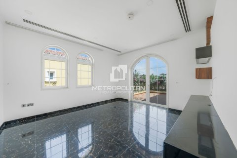 Villa en Jumeirah Park, Dubai, 4 dormitorios, 660 m², № 73195 - foto 13