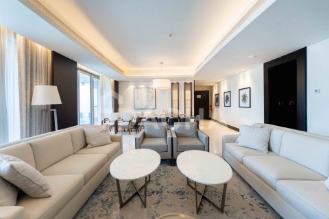 Penthouse in Downtown Dubai (Downtown Burj Dubai), Dubai 4 bedrooms, 429 sq.m. № 105826 - photo 28