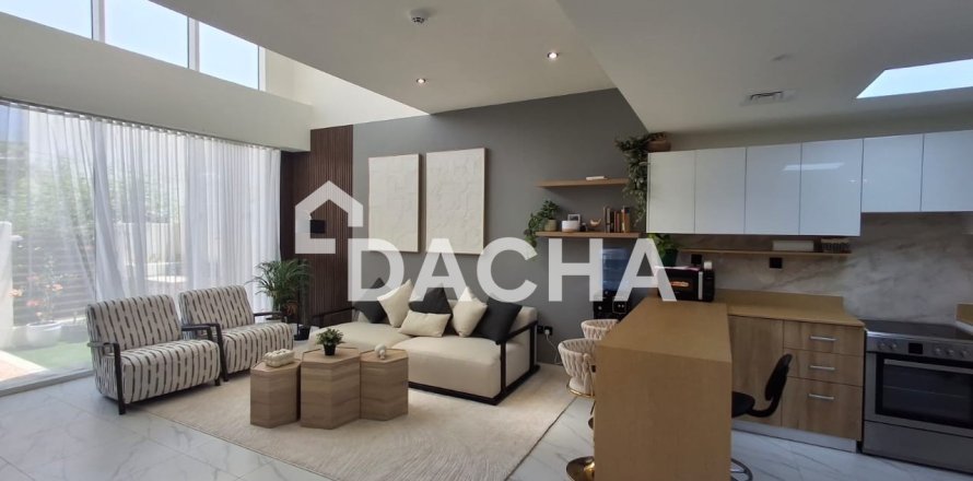 Townhouse in Dubai Land, Dubai 3 bedrooms, 140 sq.m. № 105827