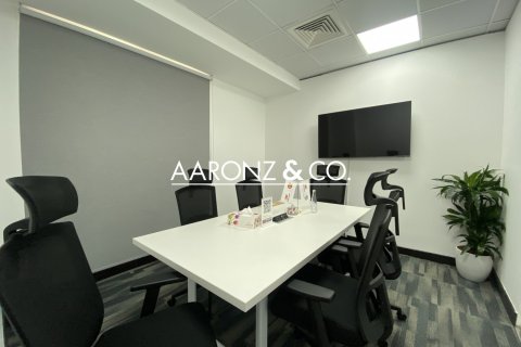 Oficina en Dubai Investment Park, Dubai, 494 m², № 55485 - foto 14