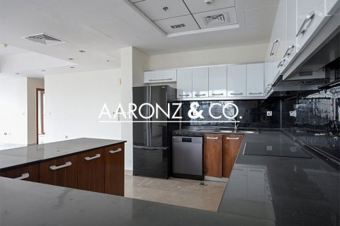 Снять в аренду пентхаус в Дубай Марине, Дубай: 5 спален, 345м², № 55486 - фото 16