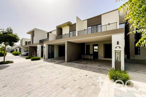 Townhouse in Aura, Tilal Al Ghaf, Dubai 3 bedrooms, 146.97 sq.m. № 136235