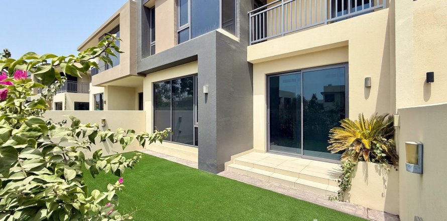Adosado en Dubai Hills Estate, Dubai, 4 dormitorios, 221.76 m², № 136238