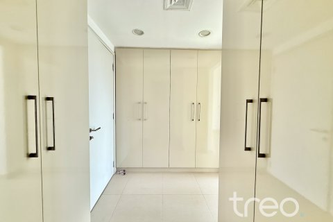 Adosado en Dubai Hills Estate, Dubai, 4 dormitorios, 221.76 m², № 136238 - foto 7