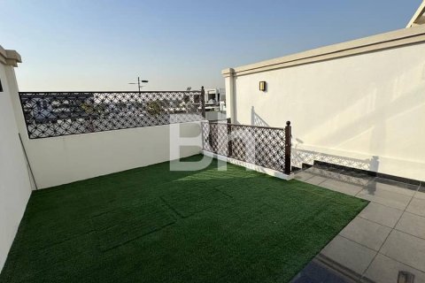 Снять в аренду таунхаус в Al Furjan, Дубай: 3 спальни, 168м², № 22258 - фото 11