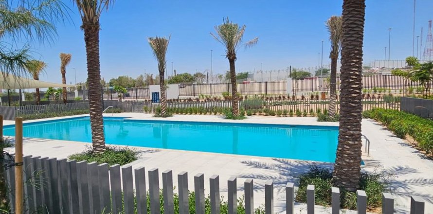 Adosado en Jebel Ali, Dubai, 3 dormitorios, 267.8 m², № 117732