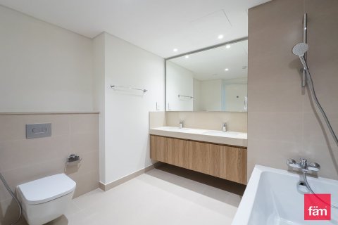 Apartment in Downtown Dubai (Downtown Burj Dubai), Dubai 3 bedrooms, 167.7 sq.m. № 117731 - photo 2