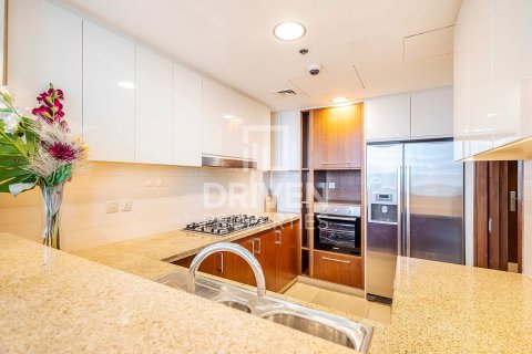 Apartment in Burj Vista, Downtown Dubai (Downtown Burj Dubai), Dubai 3 bedrooms, 165.37 sq.m. № 126704 - photo 14
