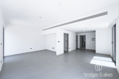 Снять в аренду виллу в Дубае: 4 спальни, 309.2м², № 78072 - фото 6