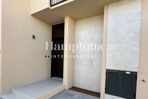 Снять в аренду виллу в Dubai South (Dubai World Central), Дубай: 4 спальни, 372.88012595м², № 119221 - фото 16