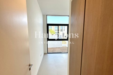 Снять в аренду виллу в Dubai South (Dubai World Central), Дубай: 4 спальни, 372.88012595м², № 119221 - фото 26