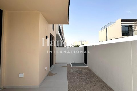 Снять в аренду виллу в Dubai South (Dubai World Central), Дубай: 4 спальни, 354.51970606м², № 119222 - фото 16