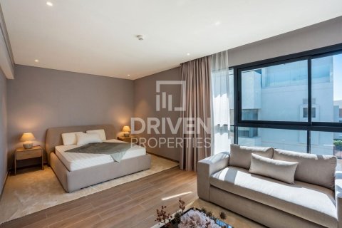 Villa in Dubai Land, Dubai 3 bedrooms, 283.82 sq.m. № 127613 - photo 15