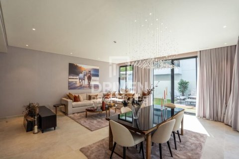 Villa in Dubai Land, Dubai 3 bedrooms, 283.82 sq.m. № 127613 - photo 5