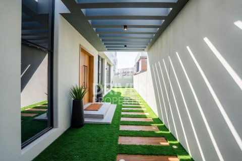 Villa in Dubai Land, Dubai 3 bedrooms, 283.82 sq.m. № 127613 - photo 26