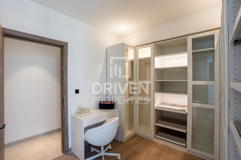 Villa in Dubai Land, Dubai 3 bedrooms, 283.82 sq.m. № 127613 - photo 19