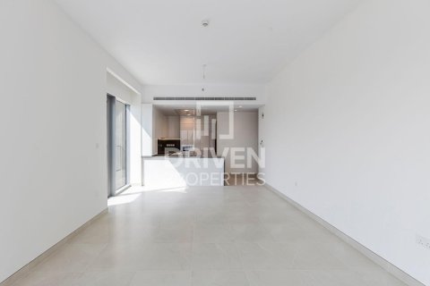 Квартира в Аль-Васле, Дубай, 2 спальни, 167.97м², № 127615