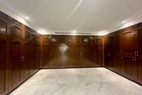 Villa in Al Barsha, Dubai 7 bedrooms, 1483.43 sq.m. № 52589 - photo 14