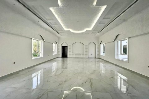 Villa in Al Barsha, Dubai 7 bedrooms, 1483.43 sq.m. № 52589 - photo 4