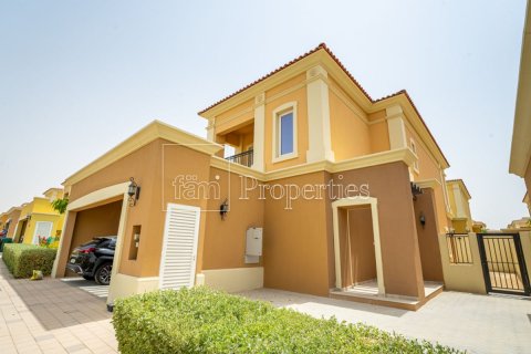 Villa in Dubai 3 bedrooms, 325.2 sq.m. № 53240 - photo 1