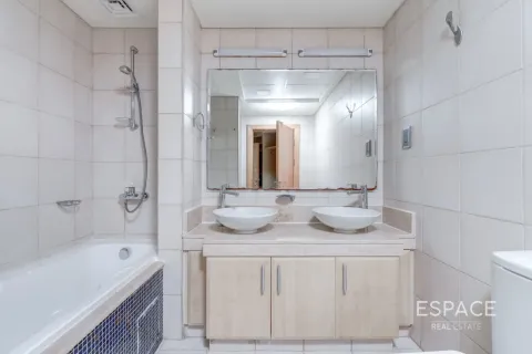 Appartement à Palm Jumeirah, Dubai, 2 chambres, 144 m², № 122644 - photo 16