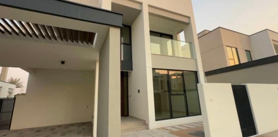 Villa in Dubai 4 bedrooms, 449.8 sq.m. № 69351